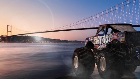 Hot Wheels’ın Dev Tekerli Canavar Kamyonları İstanbul’a Geldi! Dünyaca Ünlü Pilotlar Büyük Gösteri için Türkiye’de