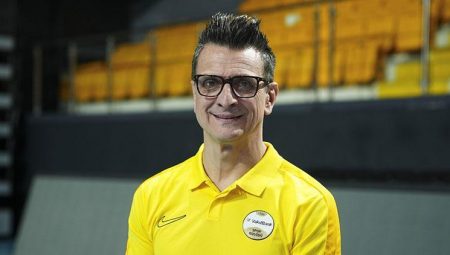 VakıfBank Başantrenörü Giovanni Guidetti’nin gayesi müzeye bir kupa daha kazandırmak