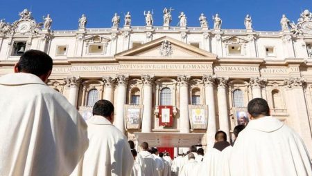 Yeni Papa birinci ziyaretini Türkiye’ye gerçekleştirecek