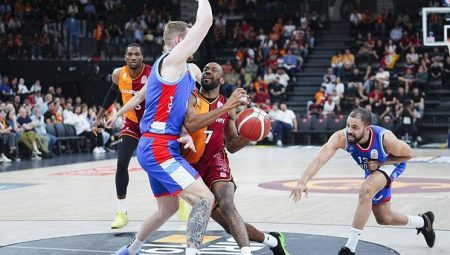 Anadolu Efes’ten Galatasaray’a 34 sayı fark!