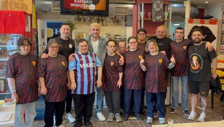 Barış Alper Yılmaz’dan manalı destek!