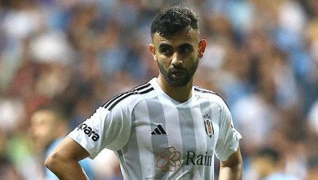 Beşiktaş’ın eski futbolcusu Ghezzal: ‘Derbi kazanan şampiyon da olmalı!’