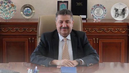 Bezmiâlem Vakıf Üniversitesi’ne yeni rektör