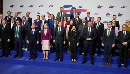 Dışişleri Bakanı Hakan Fidan GYMNICH aile fotoğrafına katıldı