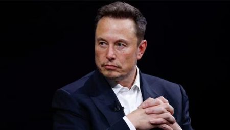 Elon Musk’ın “Robotaxi”si pürüze takıldı
