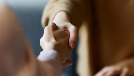 Eski CIA eğitmeni anlattı: Karşınızdaki ikna etmek için kullanabileceğiniz “sihirli” söz