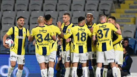 Fenerbahçe 31. defa farklı bir 11’le alana çıktı!