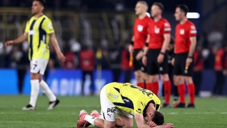 Fenerbahçe – Beşiktaş derbisinin dış basında yankıları: ‘Mourinho’nun Fenerbahçe’si rayından çıktı!’