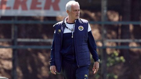 Fenerbahçe’de Başakşehir maçının hazırlıkları başladı