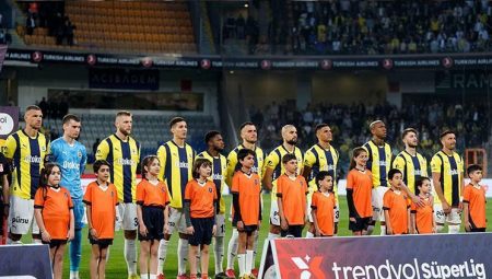Fenerbahçe’ye 2 yıldızından makûs haber!