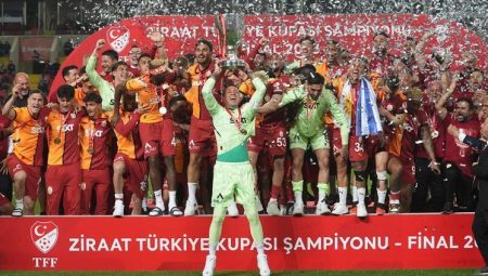 Futbolda Galatasaray yüzyılı!