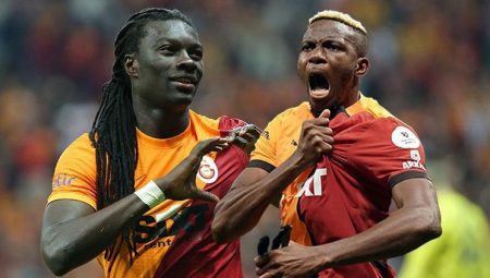 Galatasaray’ın eski golcüsü Gomis’ten Osimhen’e ileti var!