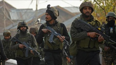 Güney Asya’da tansiyon tırmanıyor: Hindistan ve Pakistan’dan karşılıklı hücum suçlaması! Dün gece neler yaşandı?