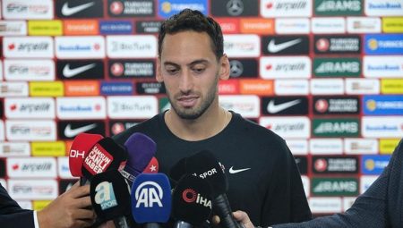 Inzaghi’den Hakan Çalhanoğlu’na övgü: ‘Kadromuzun en kıymetli oyuncularından biri’