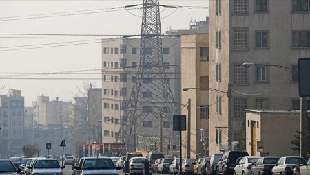 İran şalteri indirdi: Kamuya perşembe tatili