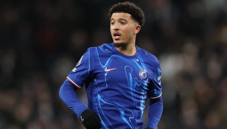 Jadon Sancho kimdir, nereli, kaç yaşında? İsmi Fenerbahçe ile anılan Jadon Sancho hangi ekiplerde oynadı?