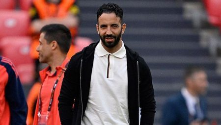 Manchester United Menajeri Ruben Amorim: ‘Aklımızdaki tek şey UEFA Avrupa Ligi’ni kazanmak!’