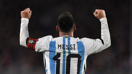 Messi’nin en sevdiği golü, sanat yapıtına dönüşüyor!