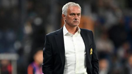 Mourinho: ‘Galibiyet çok memnun etmedi ancak daha uygun hissettirdi’