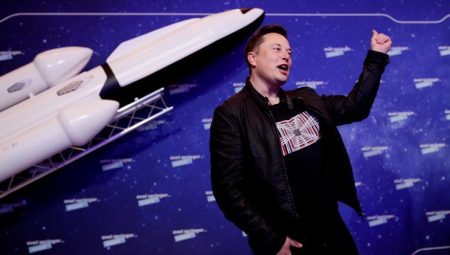 Musk’ın Starlink uydu ağına, yeni pazarlara giriş müsaadesi sağlandığı argüman edildi