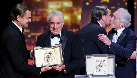 Sahnede yanaklarından öpüp sarıldı: Çırağından ustasına sevgi sözleri… Mükafatını “Hayatımı değiştirdin” diyerek verdi…