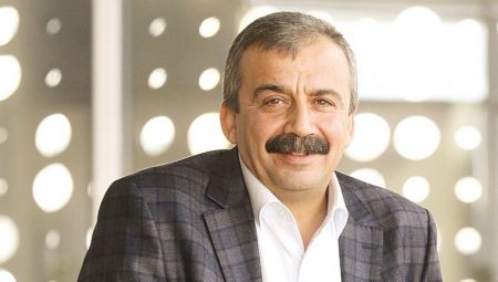 SIRRI SÜREYYA BAŞKAN CENAZE MERASİMİ PROGRAMI | Sırrı Süreyya Öncü’nün cenaze merasimi ne vakit, nerede olacak ve nereye defnedilecek? Resmi açıklama geldi!