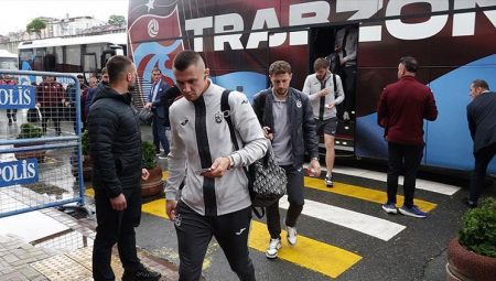 Trabzonspor Galatasaray ile oynayacağı final maçı öncesi Gaziantep’e gitti