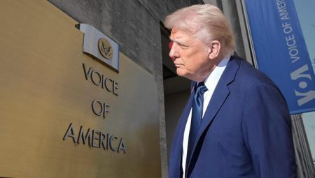 Trump, ‘Amerika’nın Sesi’ni kıstı