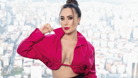 Tuğba Ünal: Bu müzik yüreğimden geldi