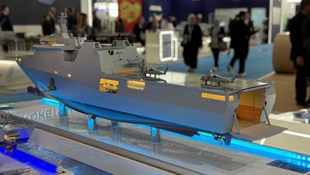 Türk donanmasının yeni gözdelerinden STM Çok Gayeli Dayanak Gemisi tanıtıldı