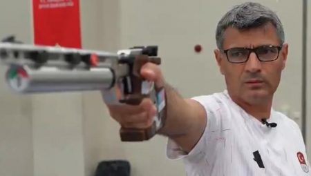 Ulusal atlet Yusuf Dikeç NATO tanıtım görüntüsünde yer aldı