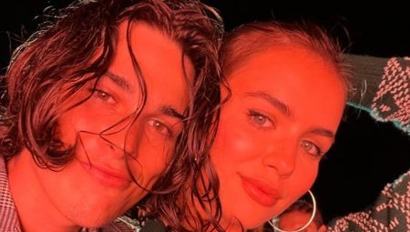 Ünlü oyuncu karısının her zerresine aşık olduğunu söylemişti… Oğlu da onu örnek almış… Seni seveli altı yıl oldu