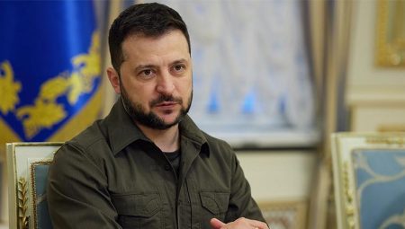 Zelenskiy, Ukrayna ordusunun iki Rus savaş uçağını vurduğunu açıkladı