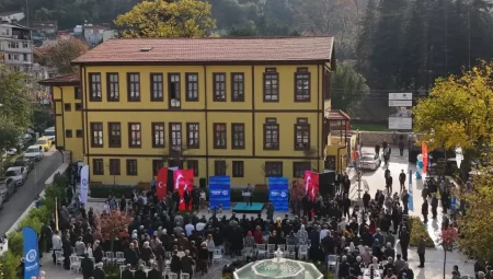 Alev Alatlı Şehir, Düşünce ve Sanat Merkezi açıldı