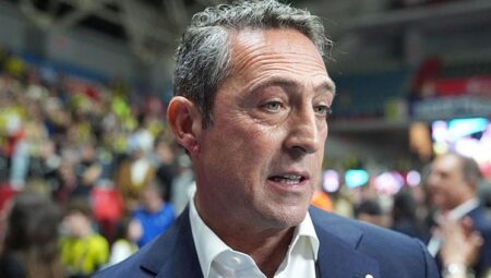 Ali Koç, Fenerbahçe Beko maçı sonrası armayı öptü: ‘Yeterli bence’
