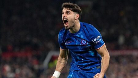 Chelsea’nin birinci sefer uzunluk gösterdiği UEFA Konferans Ligi’nde maksadı kupa