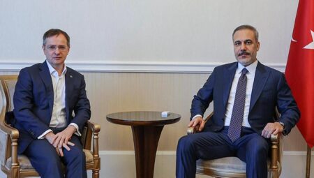 Dışişleri Bakanı Fidan, Moskova’da Devlet Lideri Danışmanı Medinski ile görüştü