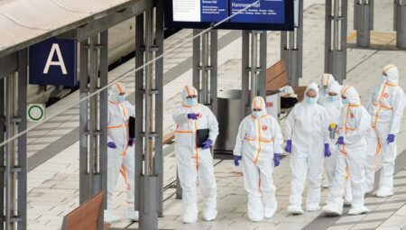 Hamburg garında bıçaklı atak: 18 yaralı