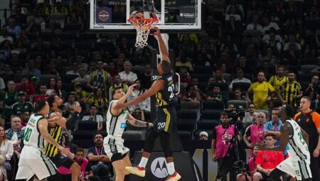Maçın MVP’si Devon Hall!