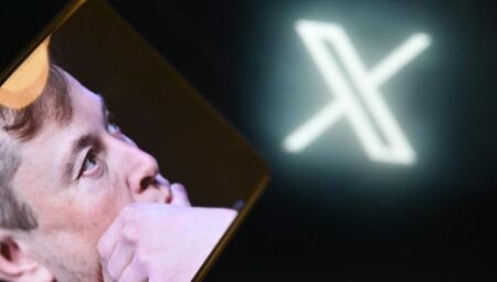 Musk, X’teki erişim sıkıntısını dair bilgi verdi: ‘Sunucu odalarında uyuyorum’