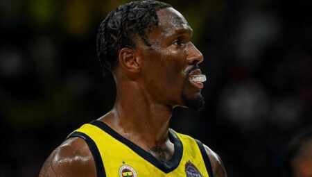 Nigel Hayes-Davis’ten Jasikevicius sözleri: ‘Çok değişik bir sevgi lisanı var!’