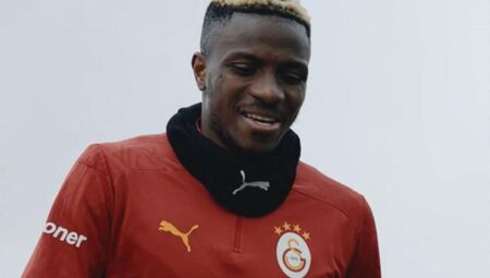 Osimhen için ‘Al Hilal ile el sıkıştı’ iddiası!
