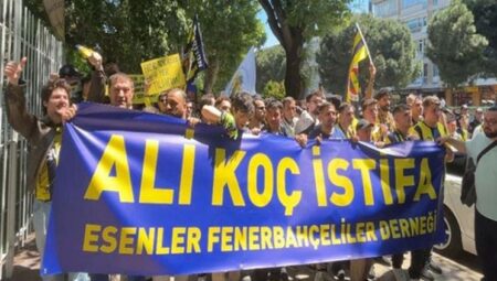 5 bin Fenerbahçeli Ali Koç’un istifa etmesi için yürüdü!