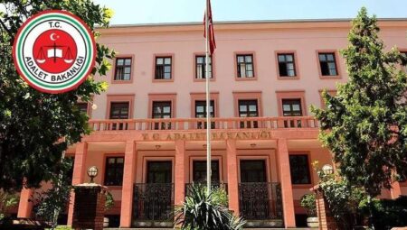 ADALET BAKANLIĞI YENİ MEMUR ALIMI KURALLARI 2025 || Adalet Bakanlığı memur alımı şartları neler, değişti mi? Yeni yönetmelik Resmi Gazete’de yayınlandı!