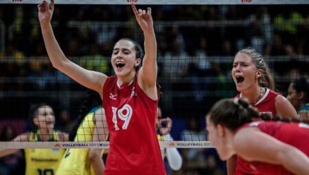 Emily Maglio Eczacıbaşı’da!