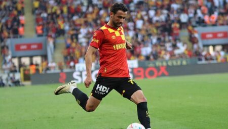 Göztepe’de, Ogün Bayrak’ın kontratı uzatıldı