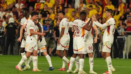 Şampiyon Galatasaray dönemi konutunda kapatıyor!
