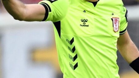 Süper Lig’de yarın oynanacak maçların hakemleri açıklandı